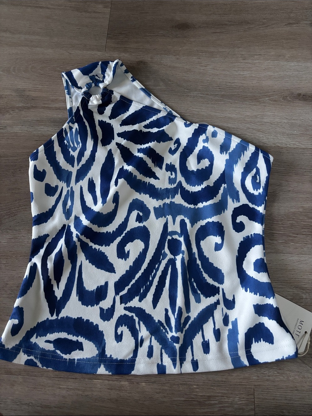 MOTF One-Shoulder Blue and White Printed Top